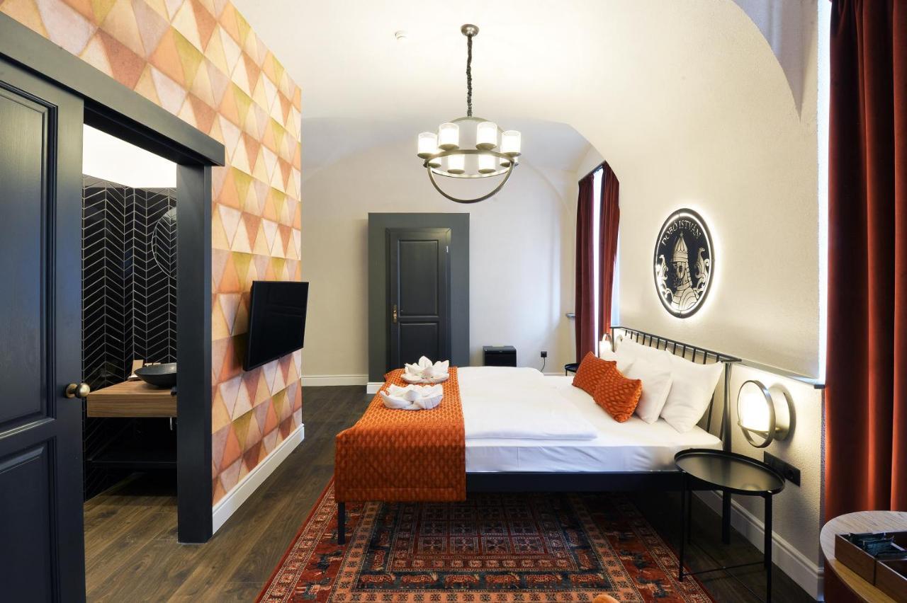 1552 Boutique Hotel Еґер Екстер'єр фото